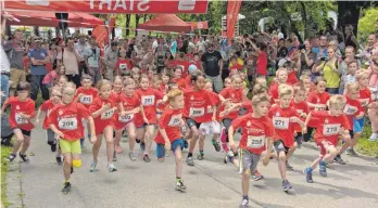  ?? FOTO: WELFENFEST­KOMMISSION ?? Die Motivation ist den Kindern beim Welfenlauf in Weingarten jedes Jahr anzusehen.