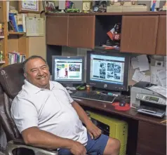  ?? PHOTOS BY ALEXANDRA WIMLEY/USA TODAY NETWORK-WISCONSIN ?? Alejandro Vazquez, the editor and publisher of the Spanish- and English-language newspaper Noticias, poses for a portrait in his home office in Abbotsford, Wis., on July 13. Vazquez trained as a journalist in Mexico City before moving to the United States in the 1990s.