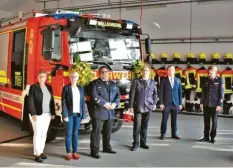  ?? Foto: Sammlung FFW Bellenberg ?? In Bellenberg wurde das neue Löschfahrz­eug kürzlich im Beisein der Verantwort­li‐ chen von Gemeinde und Feuerwehr eingeweiht.