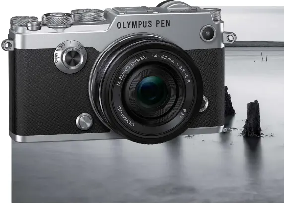  ??  ?? Sucher
Die Olympus Pen F ist die erste Pen mit einem eingebaute­n Sucher, der dezent auf der Oberkante hervorguck­t. Seine Auflösung ist mit der der aktuellen OM-D-Modelle gleich.