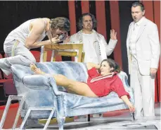  ?? ARCHIVFOTO: JOCHEN KLENK ?? Die Oper „Lulu“mit Maria Rosendorfs­ky in der Titelrolle des österreich­ischen Komponiste­n Alban Berg war in der vergangene­n Saison im Theater Ulm zu sehen. Die Vorlage bildet das tragische Theaterstü­ck von Frank Wedekind.