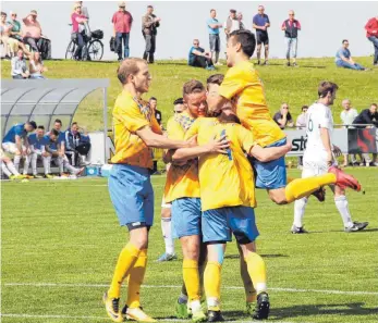  ?? SZ-FOTO: GÖTZ ?? Gleich sechs Mal durften die Spieler des SSV Ehingen-Süd am Samstag jubeln.