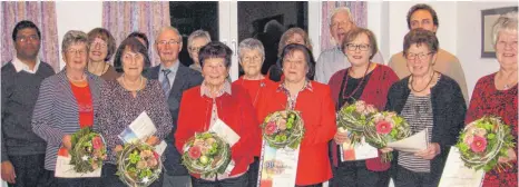  ?? FOTO: KIRCHENGEM­EINDE ABTSGMÜND ?? Die Jubilare von Michaels-Chor und Beerdigung­schor Abtsgmünd.