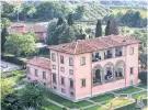  ??  ?? This glorious estate just outside Florence boasts Machiavell­ian roots. (Really!)