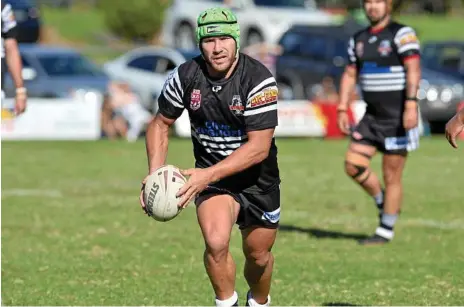  ?? Photos: Kevin Farmer ?? LEADER: Aaron Cherry skippered the Oakey Bears to a vital 30-14 win over Gatton at the weekend.