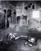  ?? ?? The two individual­s were found in the House of the Craftsman in Pompeii. Photograph: Notizie degli Scavi di Antichità, 1934, p. 286, fig. 10.