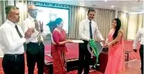  ??  ?? Motorbike winner Thanusha Nimari of Matara branch