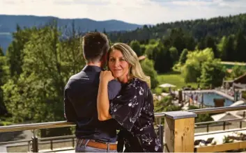  ?? Foto: Hotel Riedlberg ?? Natur und Wellness im Bayerische­n Wald genießen.