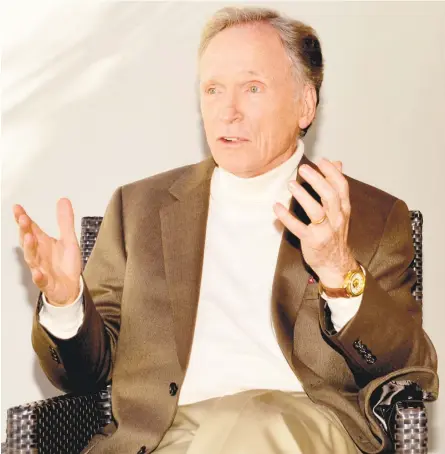  ?? Keith Munyan / Contribute­d photo ?? Dick Cavett more recently moved into Sunset Hall, a storied mansion in Ridgefield, below.