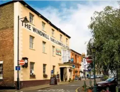  ??  ?? In 1785, the first Lincolnshi­re Stuff Ball, for those in the fabric industry, was held at the Windmill Hotel.