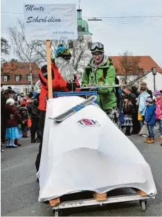  ?? Fotos: Bernd Hohlen ?? Skifahren auf dem Müllberg, genannt Monte Scherbelin­o: Im Jahr 2020 könnte es so weit sein, oder?