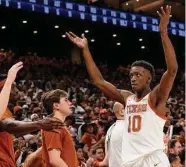  ?? Chris Covatta/Getty Images ?? Guard Sir’Jabari Rice (10) transferre­d to Texas so he could compete for a conference and national title.