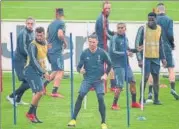  ?? AP PHOTO ?? Juventus will once again bank on Cristiano Ronaldo (foreground) to get the job done against Lyon.