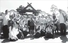  ??  ?? PARA guru dan pelajar bergambar ketika lawatan ke Taman Pertanian Sabah.