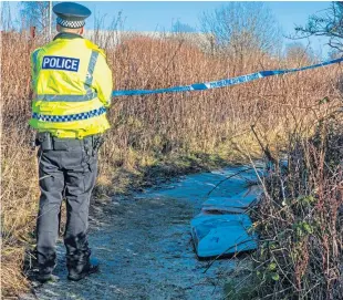  ?? Picture: Steven Brown. ?? Police at the scene of the sexual assault in Methil.