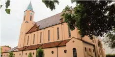  ??  ?? Noch bis vor wenigen Jahren war die Pfarrei Zur Heiligsten Dreifaltig­keit auch für das Stadtberge­r Virchowvie­rtel zuständig.