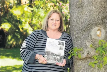  ?? Pictures: Rodney Braithwait­e ?? Family’s history made into book: Orrvale’s Bronwyn Prater used downtime during COVID-19 restrictio­ns to publish the history of her orchardist family in the area.