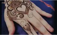  ??  ?? Henna mixtures used for tattoos can damage skin, warn medical experts.