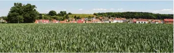  ?? Foto: Marcus Merk ?? Das Baugebiet „Weidener Breite“in Thierhaupt­en soll erweitert werden. Dort sollen auch Doppel und Mehrfamili­enhäuser ent stehen.