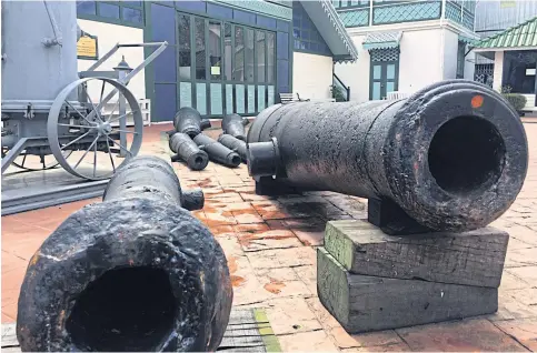  ??  ?? BLAST FROM THE PAST: Some of the vintage cannons unearthed from the Naval Engineerin­g Command compound which are being honoured as ‘war veterans’.