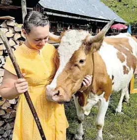  ?? KK ?? Eine glückliche Sennerin auf der Alm