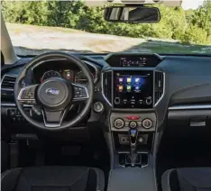  ??  ?? ¿UN PERO? Independie­ntemente del acabado, el Impreza viene sin navegador. Así que tendrás que utilizar el de tu teléfono móvil gracias a Android Auto o Apple Carplay.