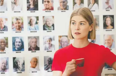  ?? PHOTOS: AMAZON PRIME ?? Golden Globe-nominated actress Rosamund Pike increases her acting range as a predatory lawyer in I Care a Lot.