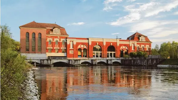  ?? Foto: LEW ?? Das Lechmuseum Bayern, ein interaktiv­es Museum für alle Altersgrup­pen, ist in den Räumen des Wasserkraf­twerks Langweid beheimatet. Hier findet am 21. Juli eine Führung mit Taucher Aktion statt.