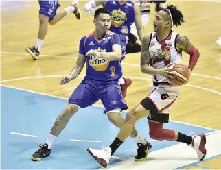  ??  ?? THE SAN MIGUEL BEERMEN look to go up, 3-1, over the TNT KaTropa in their best-of-seven PBA Commission­er’s Cup finals today.