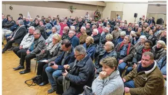  ??  ?? 170 personnes ont assisté à la réunion qui se tenait dans la salle polyvalent­e de Sainte-mesme.