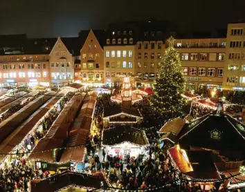  ?? Archivfoto: Silvio Wyszengrad ?? Der Christkind­lesmarkt in Augsburg endet traditione­ll an Heiligaben­d.
