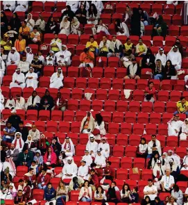  ?? ?? Room for a few more... Empty seats before game kicked off