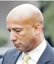  ?? MIKE STEWART/ THE ASSOCIATED PRESS ?? Former New Orleans mayor Ray Nagin leaves court Wednesday after his conviction on charges that he accepted bribes from contractor­s.