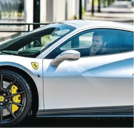  ?? MARCO BERTORELLO/AFP ?? LATIHAN LAGI: Gelandang Juventus Miralem Pjanic tiba di Juventus Continassa Training ground di Turin (5/5) dengan mengendara­i Ferrari.