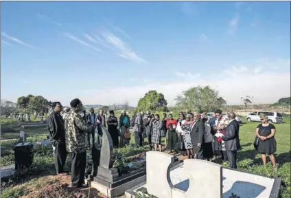  ?? Photo: Rogan Ward/Rashid Lombard ?? No neat boxes: Jazz lovers (above) gathered to pay tribute to the great Bheki Mseleku (right) during his tombstone unveiling at Durban’s Merebank cemetery. Multiinstr­umentalist Mseleku, who died in London in 2008, would have turned 61 this year.