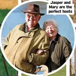  ?? ?? Brook Meadow is also a working beef farm
Jasper and Mary are the perfect hosts