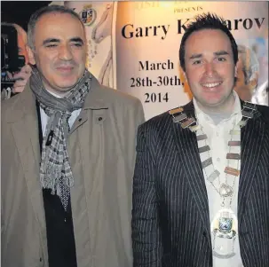  ??  ?? Chess legend Gary Kasparov with Greystones Mayor Stephen Stokes.