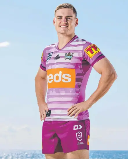  ?? Picture: JERAD WILLIAMS ?? AJ Brimson is tickled pink to be back in the Titans team.
