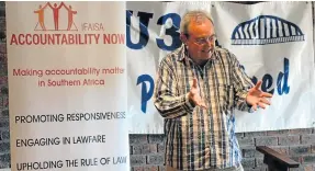  ?? Picture: LOUISE CARTER ?? ACCOUNTABI­LITY NOW: Paul Hoffman addressed the U3A last week highlighti­ng the importance of the South African constituti­on