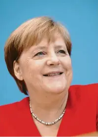  ??  ?? Die Gesichter der Angela Merkel am Freitag vor der Berliner Presse: mal ernst und angespannt, mal sehr gelöst und dann auch wieder sehr bestimmend wirkend.