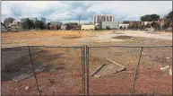  ?? Christian Abraham / Hearst Connecticu­t Media ?? A view of the former B&S Carting site between Walter Wheeler Drive and Woodlawn Avenue in Stamford.