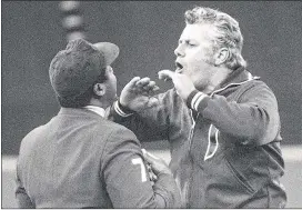  ?? AP FILE ?? Former Phillies manager Dallas Green (right), who died Wednesday at 82, spent 62 years in baseball as a player, manager, general manager, team president and other roles.