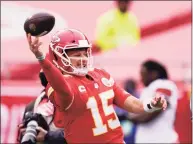  ?? Charlie Riedel / Associated Press ?? Chiefs quarterbac­k Patrick Mahomes was cleared Friday from the league’s concussion protocol after his third consecutiv­e day of practice and will be under center when Kansas City plays the Buffalo Bills in the AFC championsh­ip game.