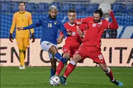  ??  ?? Avec un seul point d’avance sur les Pays-Bas, l’Italie de Lorenzo Insigne doit l’emporter en Bosnie-Herzégovin­e pour assurer sa première place. (Photo AFP)