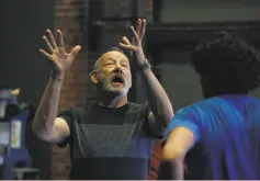  ?? Liz Hafalia / The Chronicle ?? Joe Goode rehearses “Nobody Lives Here Now” with Felipe Barrueto-Cabello, above right, and with Molly Katzman (second from left), Marit Brook-Kothlow, Barrueto-Cabello and Andrew Ward, on facing page.