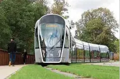  ?? Foto: Chris Karaba ?? Die Schnelltra­m wird technisch gesehen dieselbe Bahn sein, wie sie in der Hauptstadt fährt.