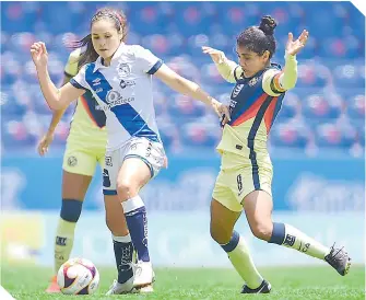  ?? / FOTO: ADRIÁN MACÍAS / MEXSPORT ?? Las poblanas ofrecieron un buen juego ante las Águilas.