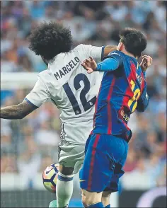  ??  ?? Tres agresiones a Messi en el Bernabéu sin sanción El codazo de Sergio Ramos del sábado se unió al pisotón de Pepe en la Copa del Rey 2011-12 y a otro codazo de Marcelo en la Liga 2016-17 que le hizo sangrar