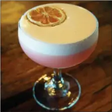  ?? PHOTO COURTESY OF BLUEBIRD DISTILLING ?? Egg white acts as an emulsifier in this Clover Club.