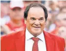  ?? RICK OSENTOSKI, USA TODAY SPORTS ?? Fans welcomed back Cincinnati icon Pete Rose.